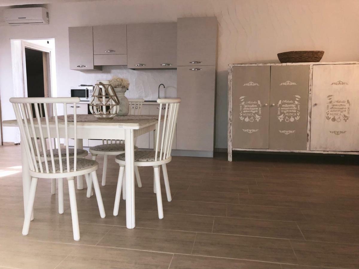 Appartamento Leda Piras Exterior foto